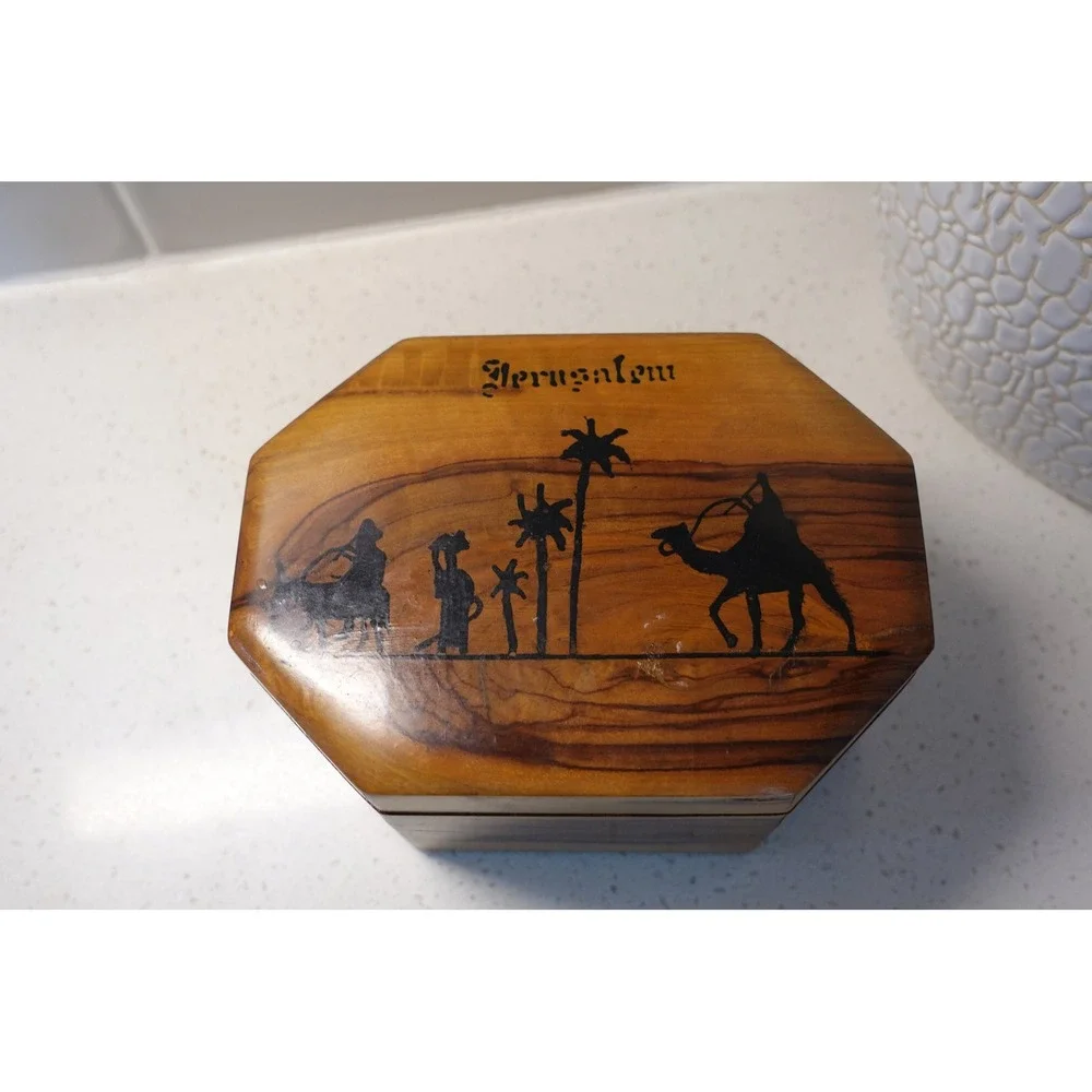 Vintage Jerusalem Olive Wood Trinket Box Octagon Silhouette Palms Souvenir
